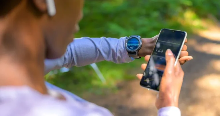 How to Monitor Your Fitness Using Smart Gadgets?