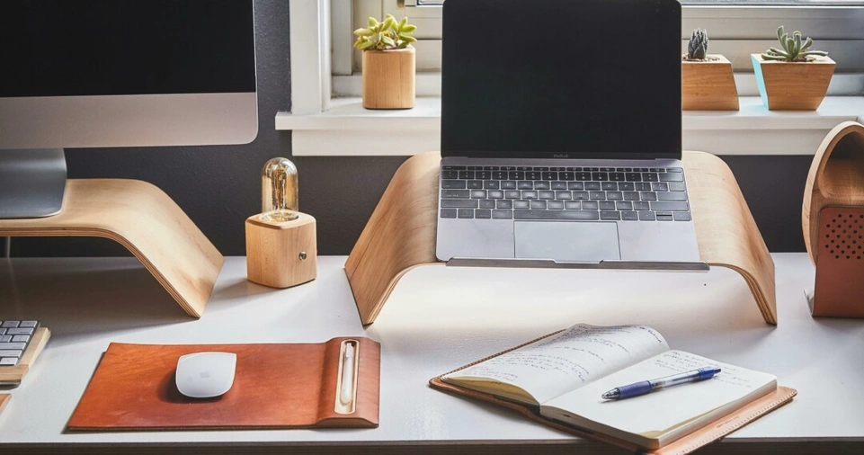 How to Maintain a Clean Desk for Better Productivity?